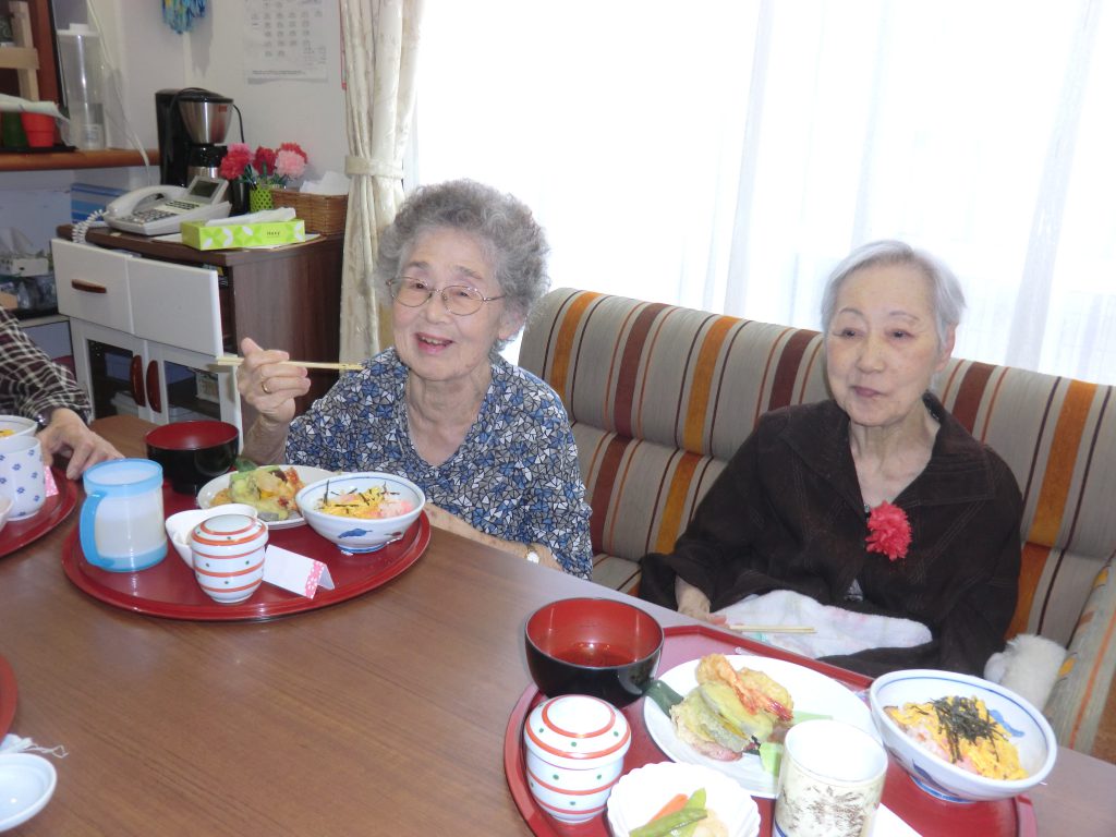 Read more about the article 敬老お祝い会🎊～Lian南ヶ丘～