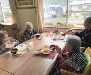 お弁当の日🍱１番館