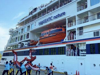 ハンセアティック・ネイチャー寄港🚢龍踊り披露🐉上五島総務課